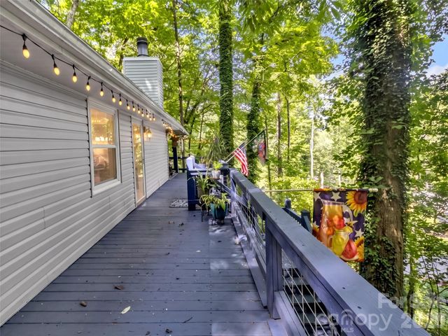 20 Seminole Drive, Maggie Valley, NC 28751