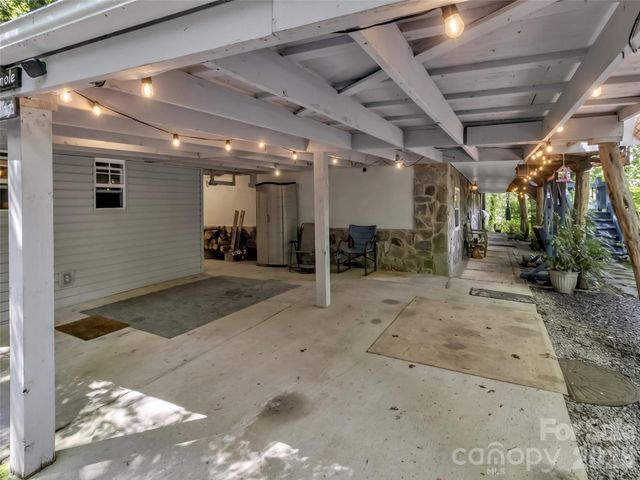 20 Seminole Drive, Maggie Valley, NC 28751