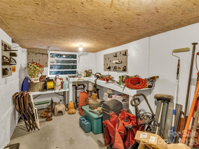 20 Seminole Drive, Maggie Valley, NC 28751