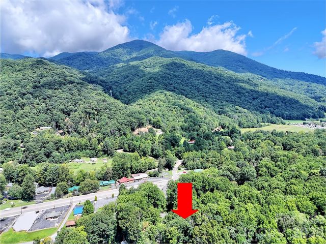 20 Seminole Drive, Maggie Valley, NC 28751