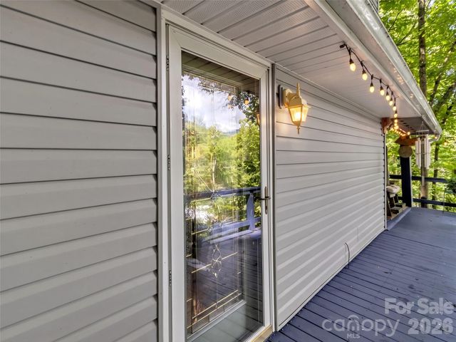 20 Seminole Drive, Maggie Valley, NC 28751