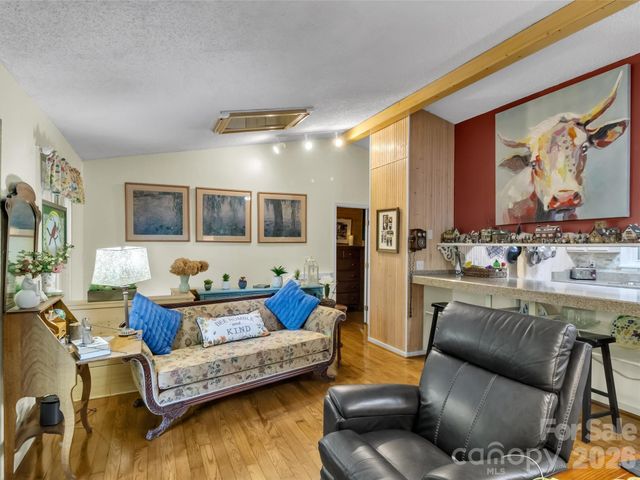 20 Seminole Drive, Maggie Valley, NC 28751