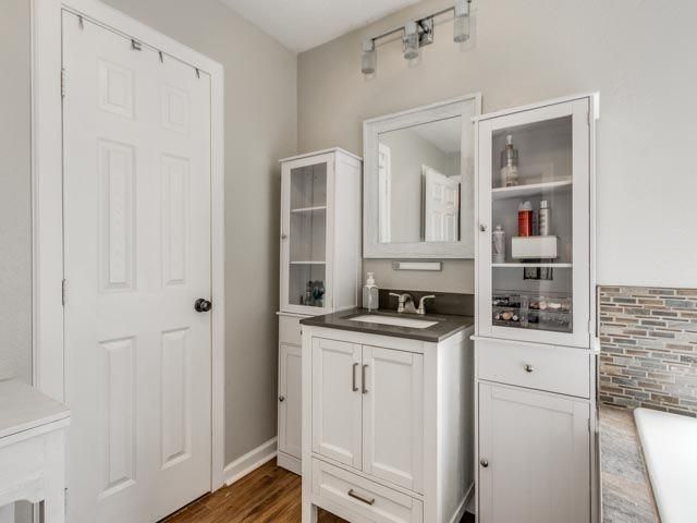 9920 Cottonwood Drive, Newalla, OK 74857