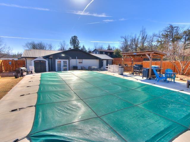 9920 Cottonwood Drive, Newalla, OK 74857