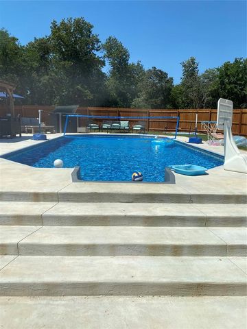 9920 Cottonwood Drive, Newalla, OK 74857