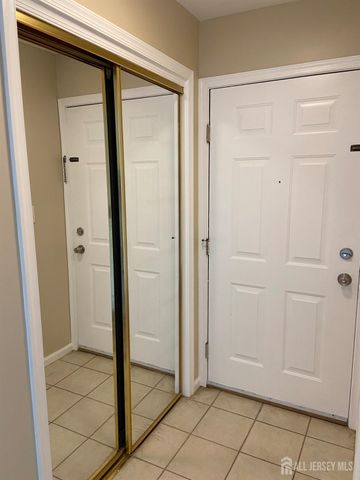 224 Waterford Drive, Edison, NJ 08817
