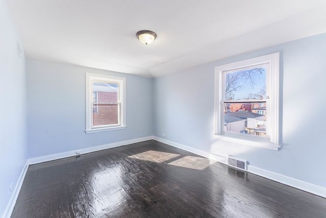 2116 S 21st Avenue, Broadview, IL 60155