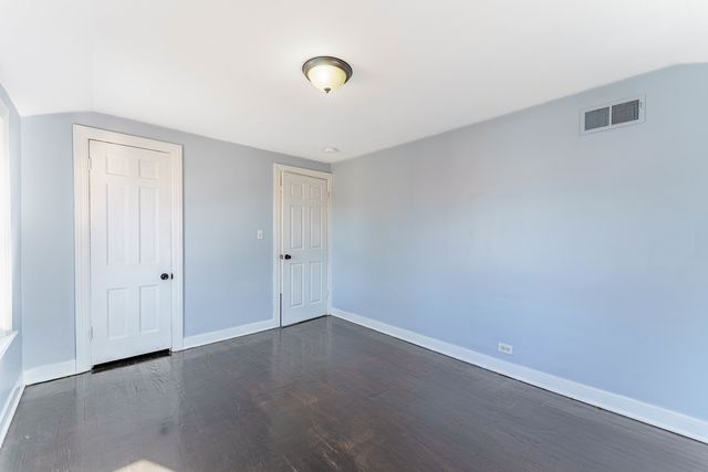 2116 S 21st Avenue, Broadview, IL 60155