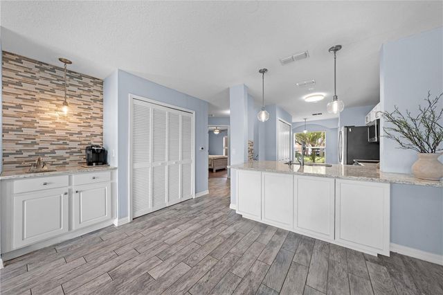 2705 EMERALD LAKE CT 2705, Kissimmee, FL 34744