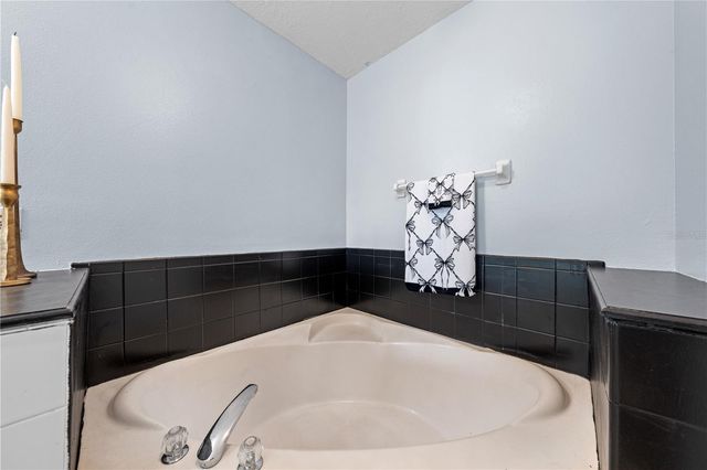 2705 EMERALD LAKE CT 2705, Kissimmee, FL 34744