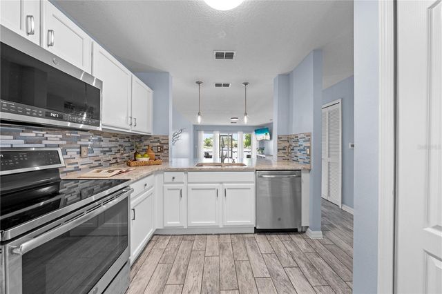 2705 EMERALD LAKE CT 2705, Kissimmee, FL 34744