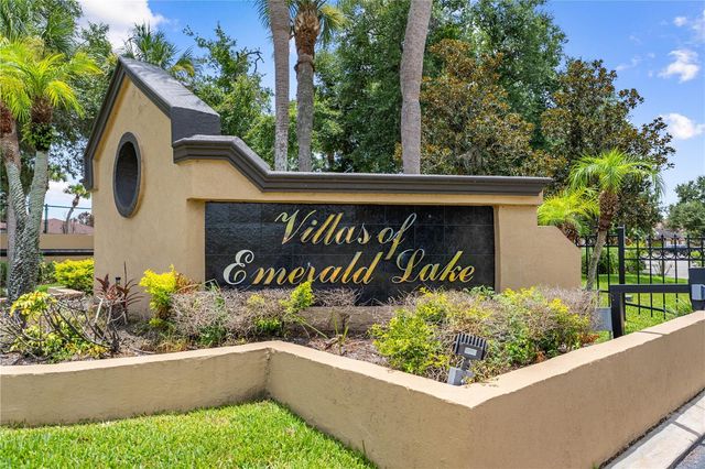 2705 EMERALD LAKE CT 2705, Kissimmee, FL 34744