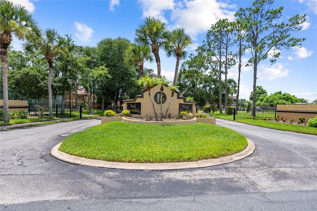 2705 EMERALD LAKE CT 2705, Kissimmee, FL 34744
