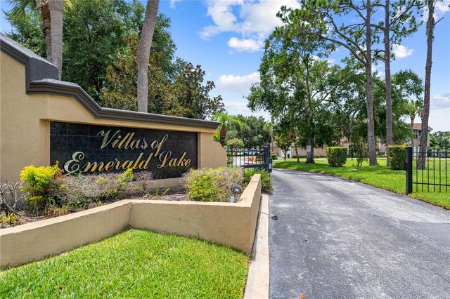 2705 EMERALD LAKE CT 2705, Kissimmee, FL 34744