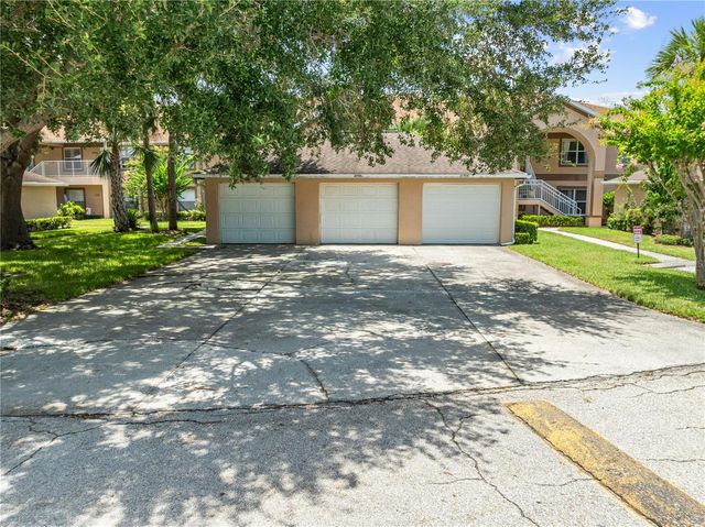 2705 EMERALD LAKE CT 2705, Kissimmee, FL 34744