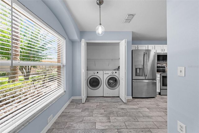 2705 EMERALD LAKE CT 2705, Kissimmee, FL 34744