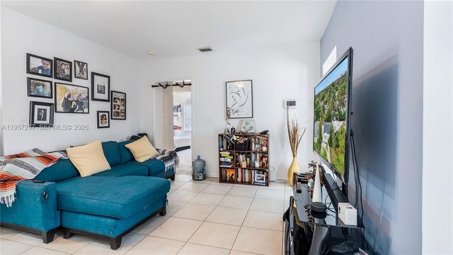 491 NW 108th Ter, Miami, FL 33168