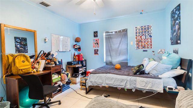 491 NW 108th Ter, Miami, FL 33168