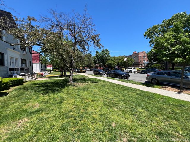 6946 138TH STREET B, Flushing, NY 11367