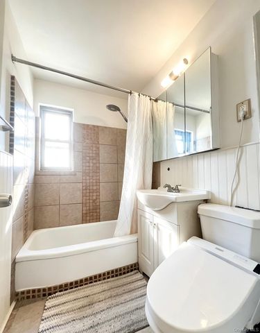 6946 138TH STREET B, Flushing, NY 11367