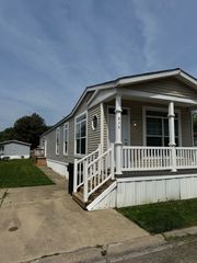 638 Sterling West Drive 638, Justice, IL 60458
