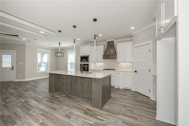 2908 Goldberg, Bryan, TX 77808