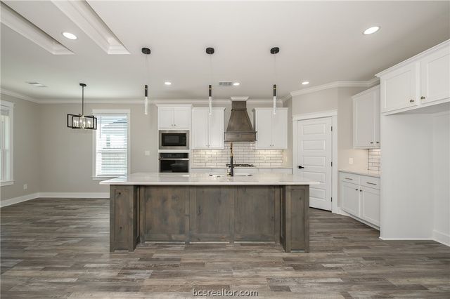 2908 Goldberg, Bryan, TX 77808