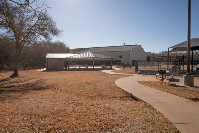 2908 Goldberg, Bryan, TX 77808