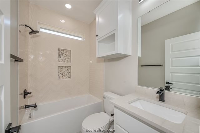 2908 Goldberg, Bryan, TX 77808