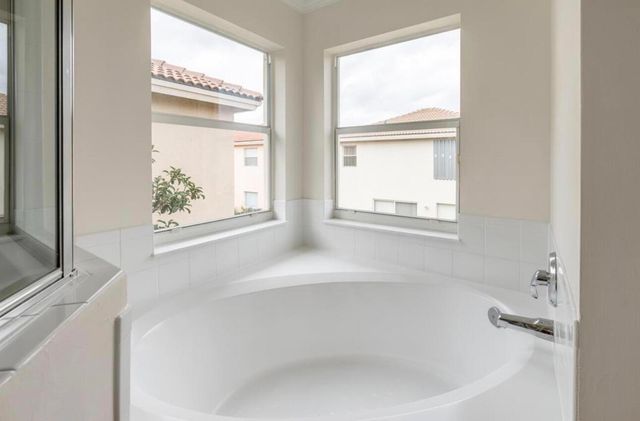 4147 Meade Way, West Palm Beach, FL 33409