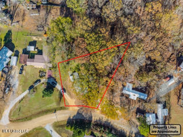 352 Coles Point Road, Batesville, MS 38606