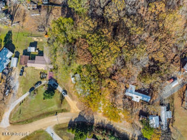 352 Coles Point Road, Batesville, MS 38606