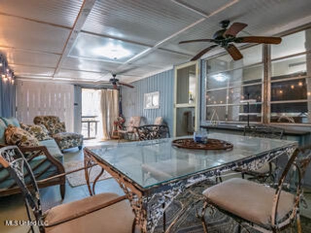 352 Coles Point Road, Batesville, MS 38606