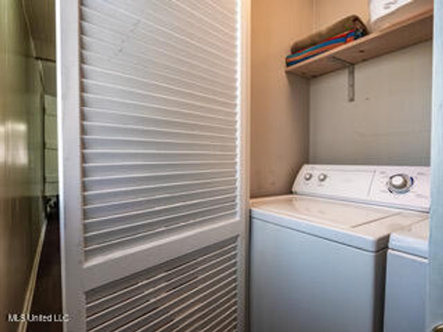 352 Coles Point Road, Batesville, MS 38606