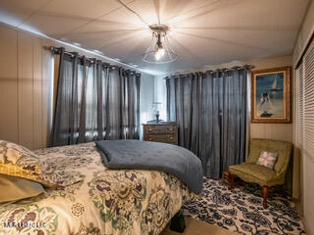 352 Coles Point Road, Batesville, MS 38606