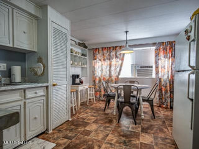 352 Coles Point Road, Batesville, MS 38606