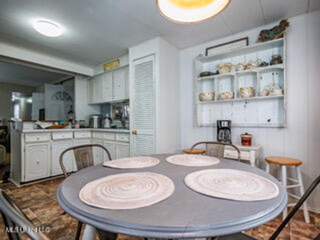 352 Coles Point Road, Batesville, MS 38606