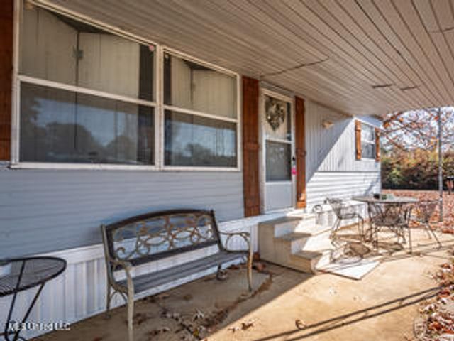 352 Coles Point Road, Batesville, MS 38606