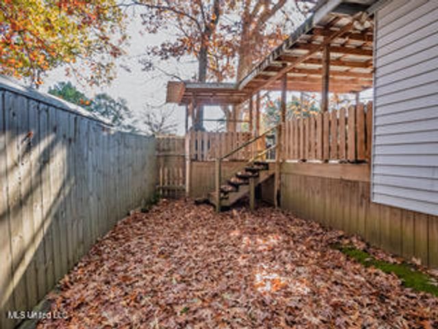 352 Coles Point Road, Batesville, MS 38606