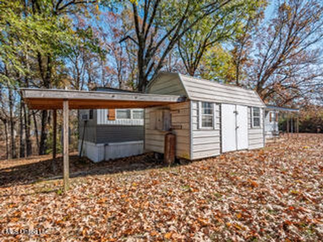 352 Coles Point Road, Batesville, MS 38606