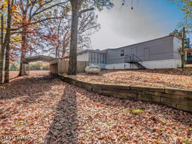 352 Coles Point Road, Batesville, MS 38606