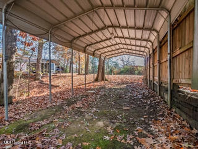 352 Coles Point Road, Batesville, MS 38606