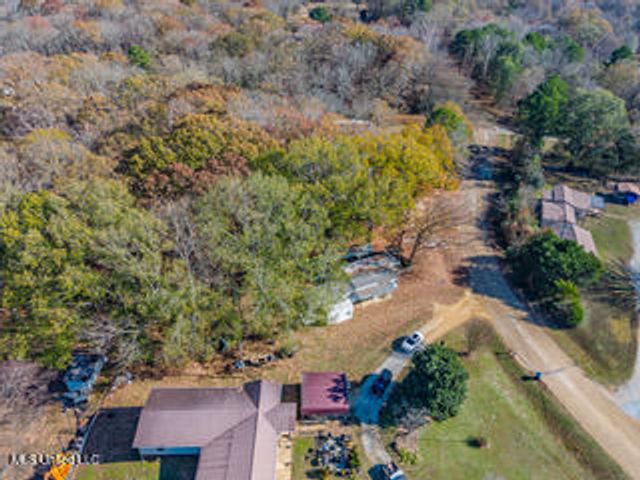 352 Coles Point Road, Batesville, MS 38606