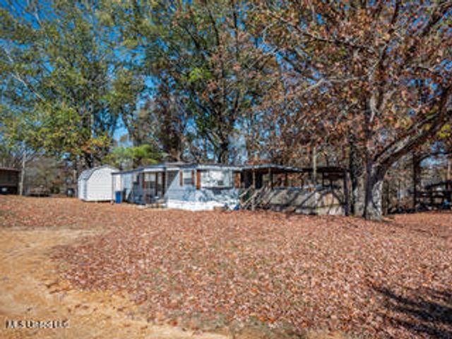 352 Coles Point Road, Batesville, MS 38606