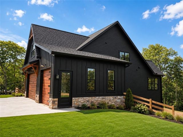 5101 Gwendolyn Court, Acworth, GA 30101