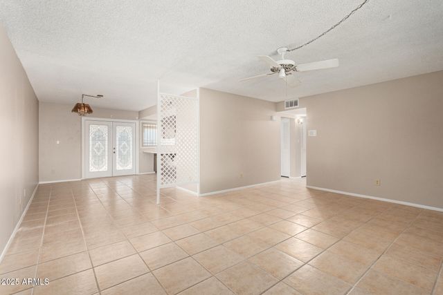 2030 W HIGHLAND Avenue, Phoenix, AZ 85015