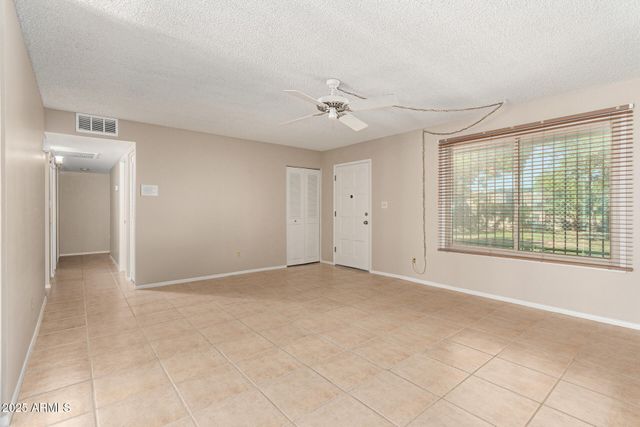 2030 W HIGHLAND Avenue, Phoenix, AZ 85015