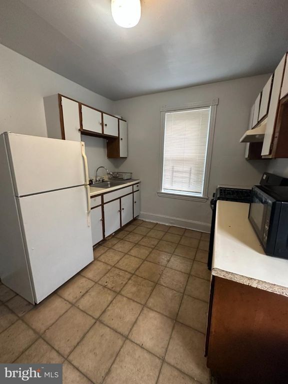 40 W WYNEVA ST, PHILADELPHIA, PA 19144 — photo 5