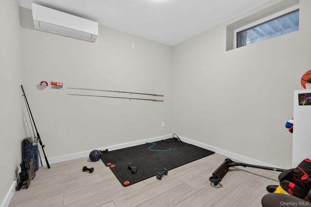 262 W End Avenue, Brooklyn, NY 11235