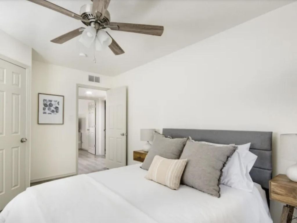 Image 12 of property listing at 9620 San Gabriel Road NE, Albuquerque, NM 87111